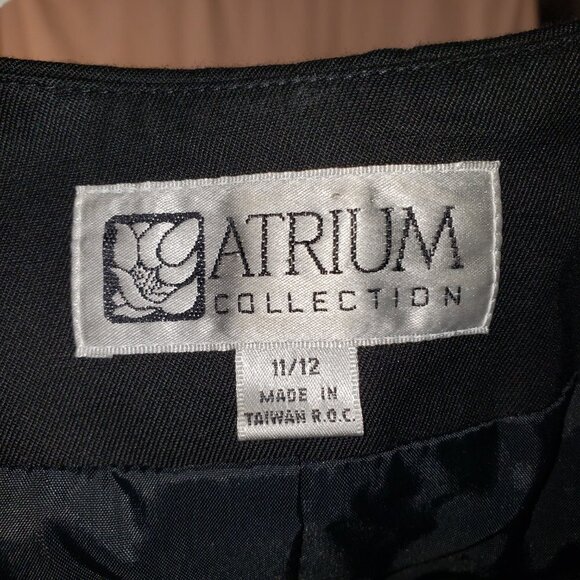 Atrium Collection Women's Black Two Piece Skirt Suit Size 12 - Picture 6 of 6